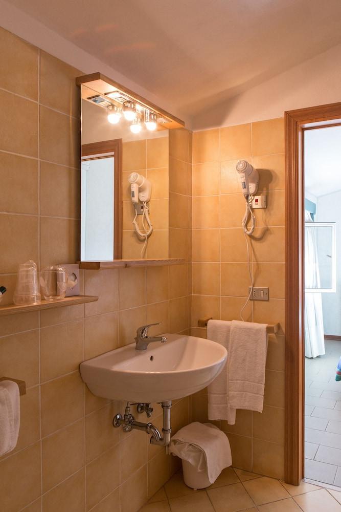 Hotel Villa Bolgheri Marina di Castagneto Carducci Εξωτερικό φωτογραφία